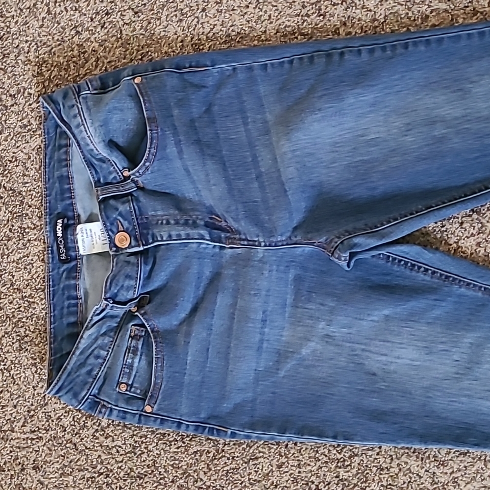Fashion Nova Jeans 11/30 - Picture 3 of 4